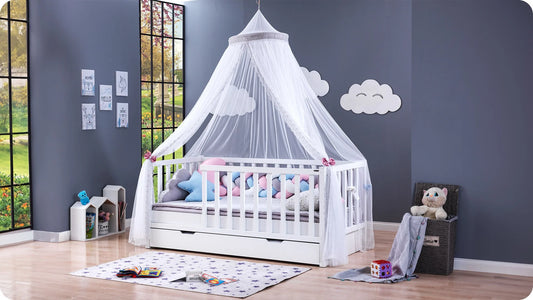 Montessori-Schlafzimmer für Jungen/Mädchen „Luna“, weiße Farbe.