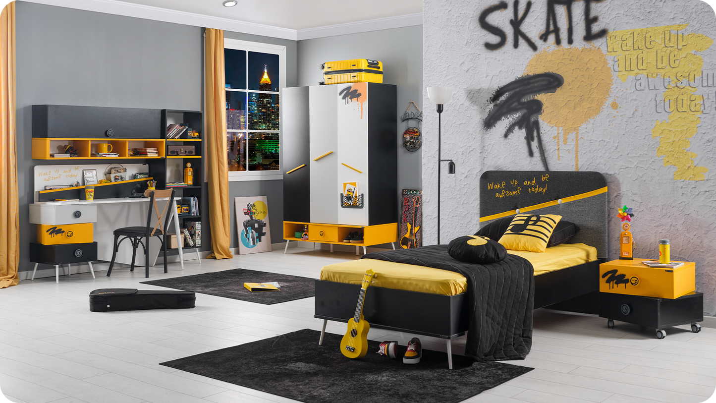 Cameretta completa per ragazzi "Skate" stile stravagante e divertente colore nero, giallo e grigio con armadio 3 ante.