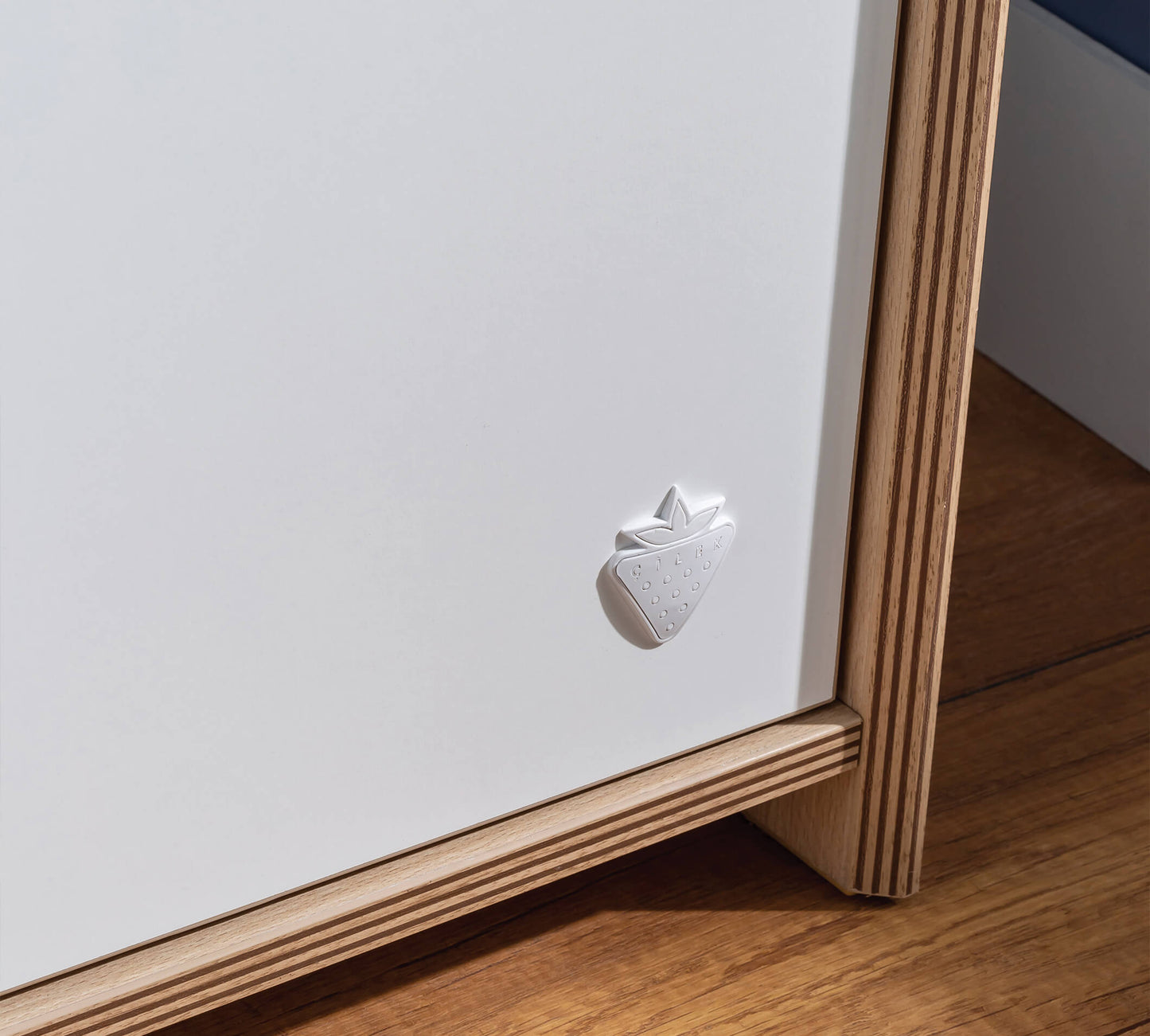 Modera 4-türiger Kleiderschrank