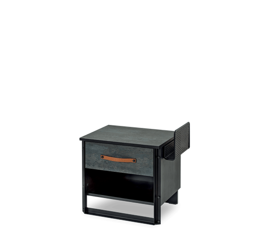 Nachttisch aus dunklem Metall