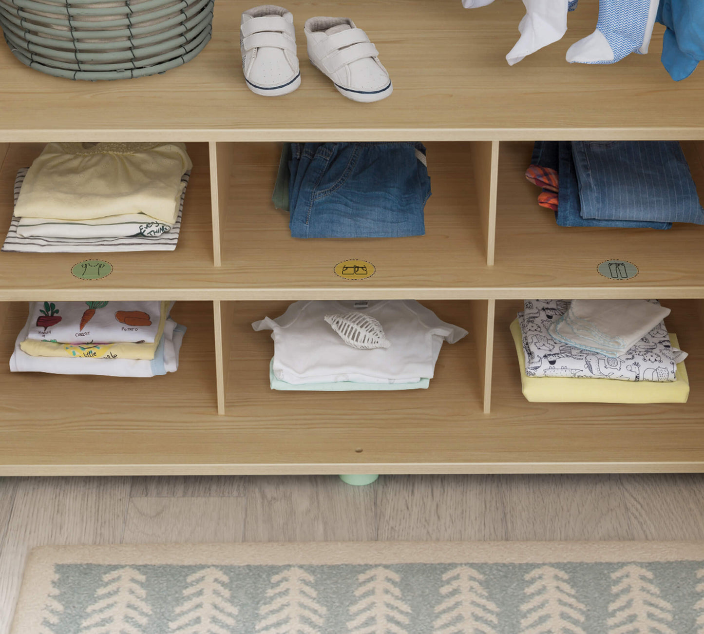 Montes Natural 3-türiger Kleiderschrank