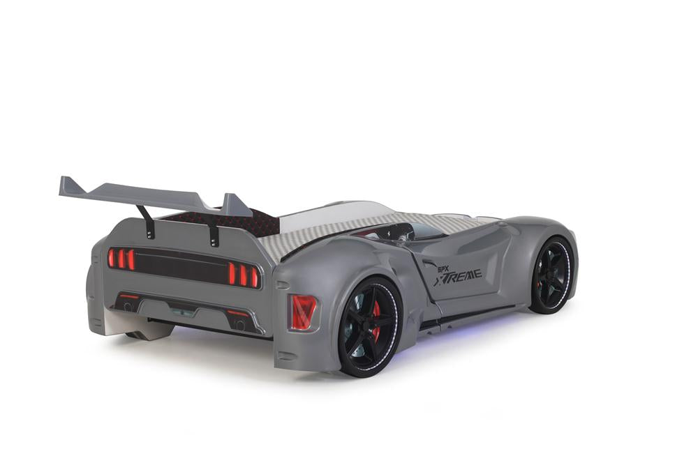 Letto singolo contenitore a forma di auto sportiva colore grigio SPX XTREME con controller e musica, materasso incluso.