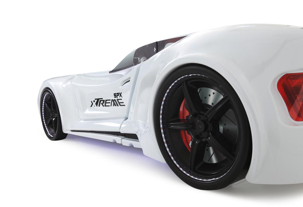 Letto singolo contenitore a forma di auto sportiva colore bianco SPX XTREME con controller e musica, materasso incluso.