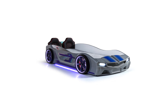 Einzelbett mit Stauraum in Form eines grauen SPX-Sportwagens, inklusive Matratze.