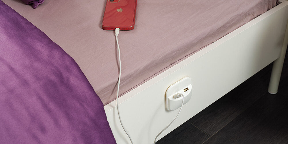 Cameretta completa per ragazza "New Alacati" stile romantico con letto ad una piazza e mezza colore crema e stampe floreali rosa.