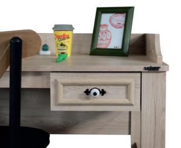 Cameretta completa per ragazzi "Charisma" stile elegante colore rovere chiaro e nero.