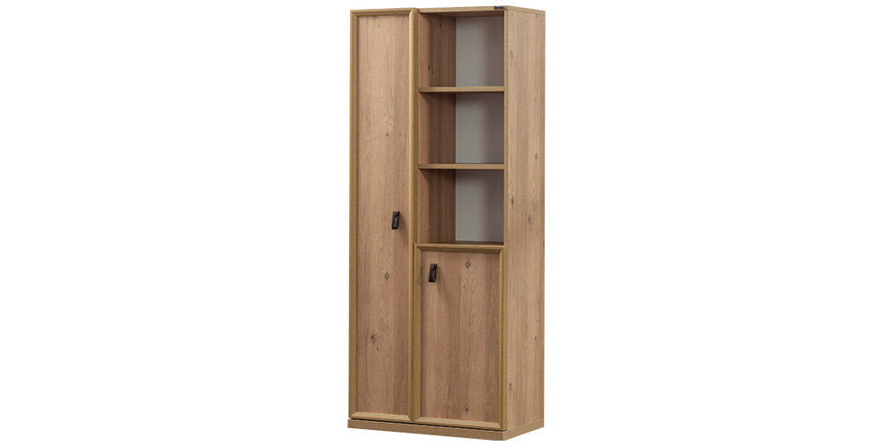 Komplettes Kinderzimmer „Flora“ im Berghüttenstil in hellem Holz.