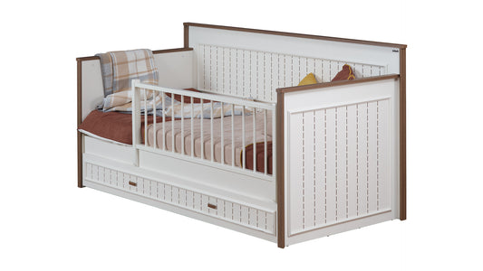 Komplettes Kinderzimmer-Set „KATRE“ in den Farben Creme und Walnuss