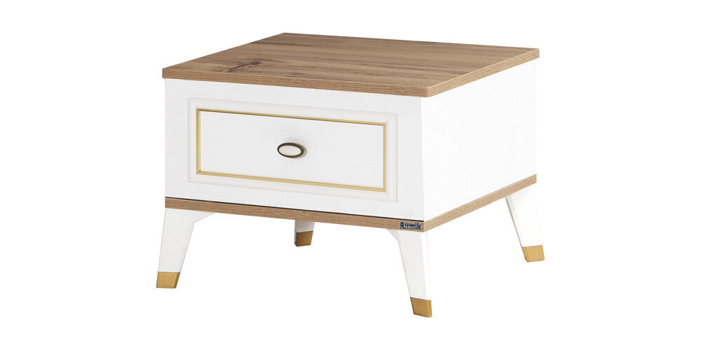 Cameretta completa classica per ragazza "Nuovo Sogno" con letto ad una piazza e mezza colore bianco, legno e particolari oro..