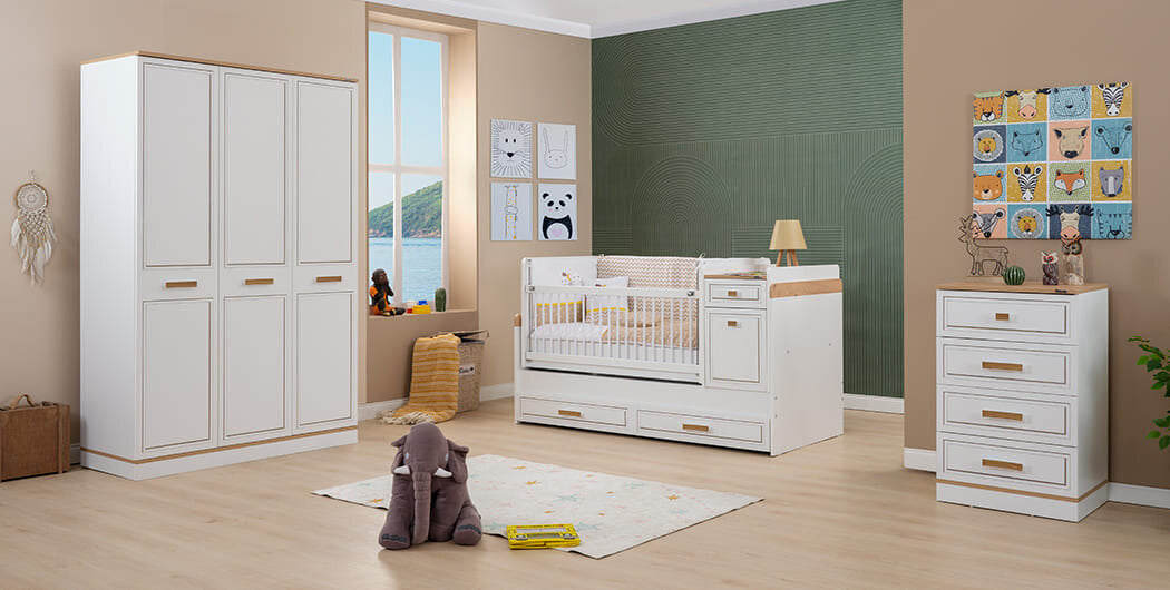 Cameretta da neonata/o "Rixos" bianca e color legno stile classico con letto evolutivo.