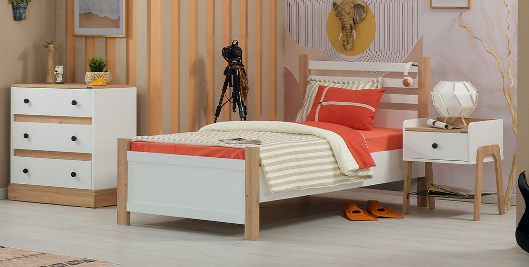 Cameretta completa per ragazzo/a "Rustico" stile essenziale con letto singolo color legno e bianco.