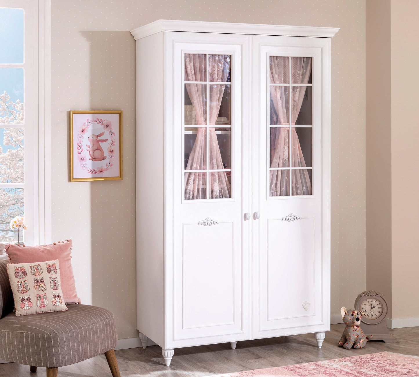 Armoire romantique 2 portes avec fenêtre