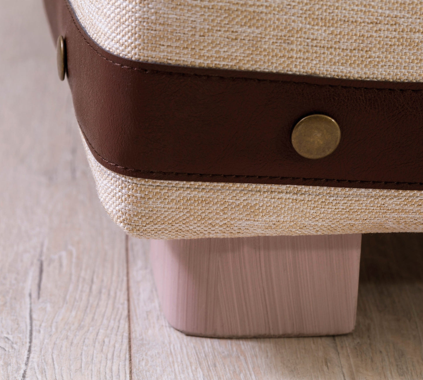 Pouf de rangement à carreaux