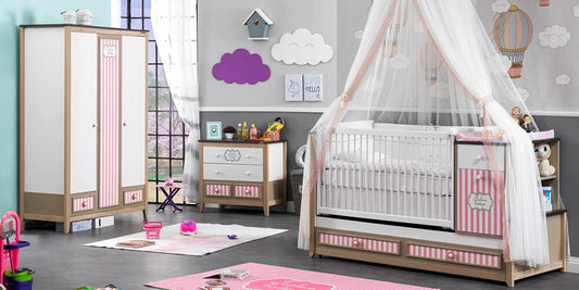 Komplettes Babyzimmer mit Wachstumsbett Mod. „Melodie Pink“