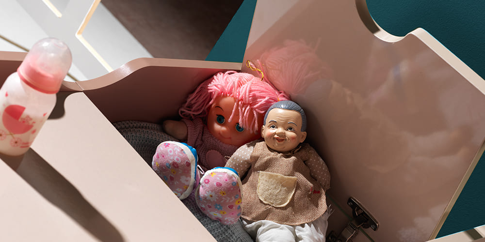 Komplettes rosafarbenes Mädchenschlafzimmer