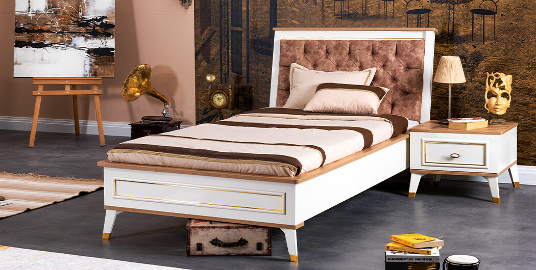 Cameretta completa classica per ragazza "Nuovo Sogno" con letto ad una piazza e mezza colore bianco, legno e particolari oro..
