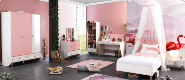 Chambre classique complète pour fille "Oyku" en blanc, rose et bois clair avec armoire à trois portes.